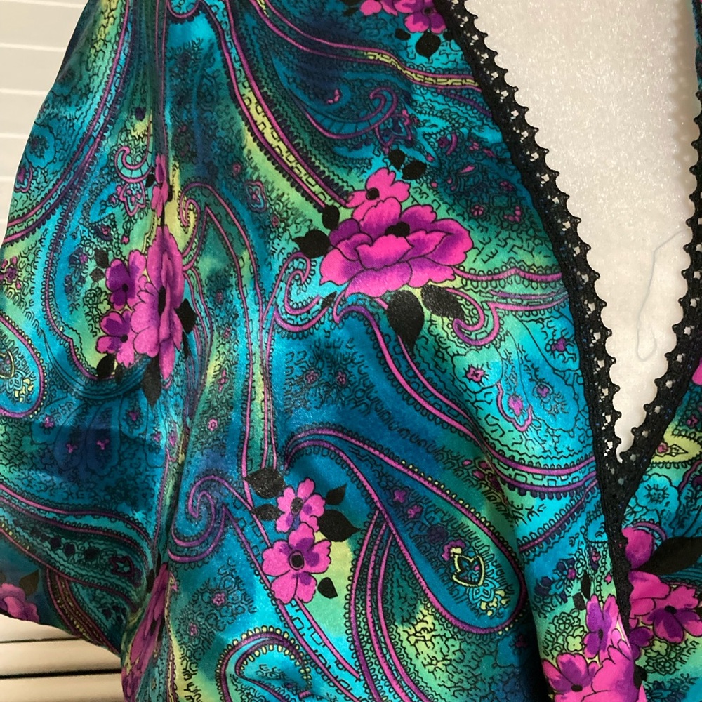 EUC Featherbed Robe Size Large - Picture 8 of 11